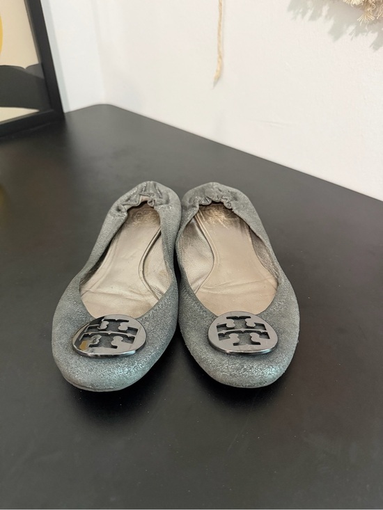 Shoes - Tory Burch Brown Leather Reva Ballet Flats Gold Logo Women’s Size 7 Casual